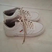 کفش و نیم بوت|کیف، کفش، کمربند|اصفهان, حصه جنوبی|دیوار