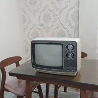 تلوزیون قدیمی دکوری