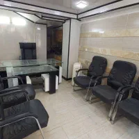 میز مدیریت و میهمان