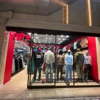 فروشنده جهت کار در فروشگاه لباس