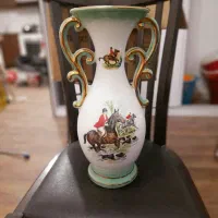 گلدان قدیمی و آنتیک
