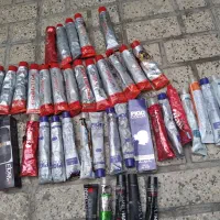تعدادی رنگ مو بدون کارتن
