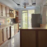 کابینت چوب در حد نو|آبچکان و نظمدهنده ظروف|تهران, نیروی هوایی (پیروزی)|دیوار
