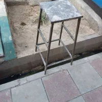 چهارپایه آهنی دوطرف پله درکهریزک