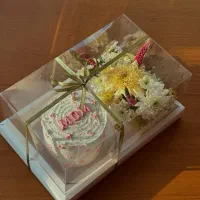 باکس کیک و گل روز مادر