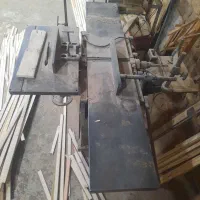 یک عدد سکاره نجاری ویک عدد المنیوم بر فروشی