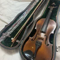 ویولن دست ساز بسیار قدیمی