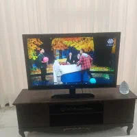 تلویزیون ۴۲ الجی با میز