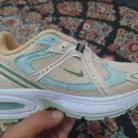 کفش اسپورت سایز۳۸ زنانه