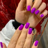 کاشت ناخن وقیمت منصفانه منتظر شما هستیم