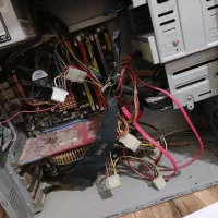 کامپیوتر|رایانه رومیزی|شهریار, شهریار|دیوار