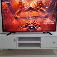 میز تلویزیون در حد نو