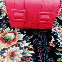 کیف قرمز