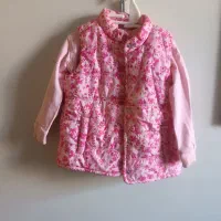 یک کمد لباس بچه گانه درحدنو