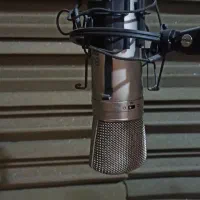 میکروفون استودیویی بهرینگرB2