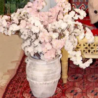 گلدان ،گل مصنوعی