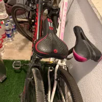 دوچرخه قرمز