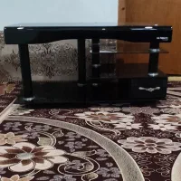 میزتلویزیون شیشه ای