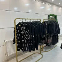 فروش فوری مزون بهصورت یکجا (تجهیزات + لباسها)