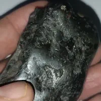 شهاب سنگ خاص و طلایی