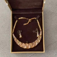 گردنبند طلا ب قیمت تابلو