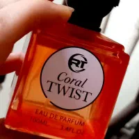 گل عطر ادکلن