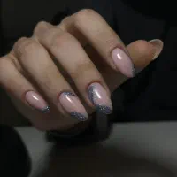 کاشت ناخن همراه ژلیش پا رایگان