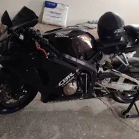 سی بی آر ۱۰۰۰