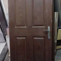 درب اتاق خواب و سرویس