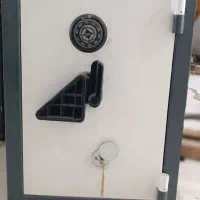 گاوصندوق گنجینه اصلی مدل 350KR در حدنو رمزتایوانی