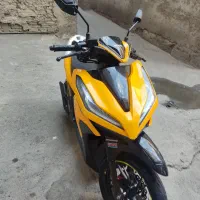 کلیک 150 مدل 99 در حد صفر