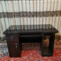 میز کامپیوتر و تحریر