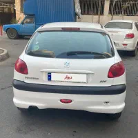 ماشین 206