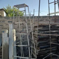 اجاره جک سقفی فلزی قالب فلزی چوبی چهارپایه فرغون|مصالح و تجهیزات ساختمان|شیراز, کوشک میدان|دیوار