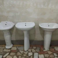 روشویی پایه دار