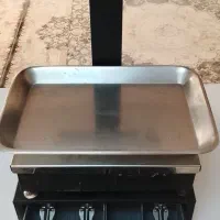 ترازو با صندوق اسکناس