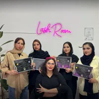 آموزش کاشت ناخن و پدیکور،اکستنشن مژه،لیفت بامدرک