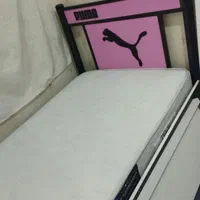 تخت تک نفر