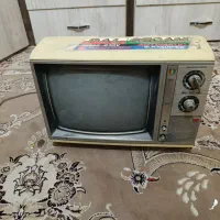 تلویزیون سیاسفید مال 35سال است عطیقه است