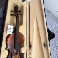 ویولن بدون استفاده