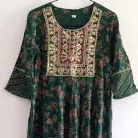 پیراهن زنانه