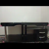 زیر تلویزیون شیشه ای