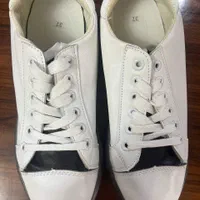 کتانی خارجی سایز 37 ساخت ویتنام|کیف، کفش، کمربند|رشت, معلم|دیوار