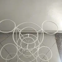 جا گلدانی سفید|گل و گیاه طبیعی|قدس, شهر‌قدس|دیوار