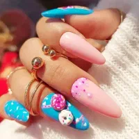 آموزش کاشت ناخن  +خدمات vip