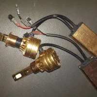 دوعدد هدلایت