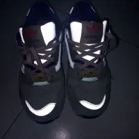 کتونی خط صورتی