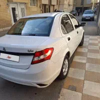 ساینا سفید ۹۸|خودرو سواری و وانت|اصفهان, وحید|دیوار