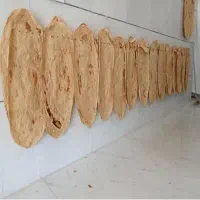 نان تنوری تازه و خوش‌عطر  ، آرد کامل ( سبوس دار )