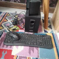 کیبورد و موس و اسپیکر